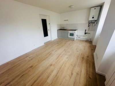 APPARTEMENT T1 A LOUER - ST ETIENNE FAC TREFILERIE - 25.06 m2 - 370�&euro; charges comprises par mois