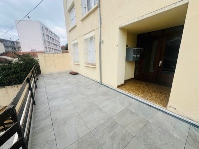 APPARTEMENT T1 A LOUER - ST ETIENNE FAC TREFILERIE - 25.06 m2 - 370�&euro; charges comprises par mois