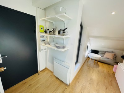 APPARTEMENT T1 A LOUER - ST ETIENNE FAC TREFILERIE - 10.61 m2 - 350€ charges comprises par mois
