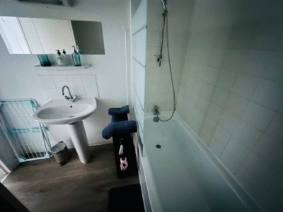 APPARTEMENT T1 A LOUER - ST ETIENNE HOTEL DE VILLE - 23.13 m2 - 395 € charges comprises par mois