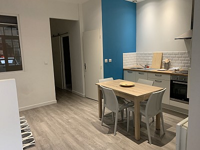 APPARTEMENT T1 A LOUER - ST ETIENNE HOTEL DE VILLE - 33 m2 - 440 € charges comprises par mois