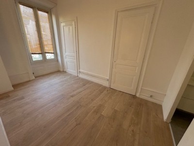 APPARTEMENT T1 A LOUER - ST ETIENNE JEAN JAURES / CARNOT - 35.88 m2 - 410€ charges comprises par mois