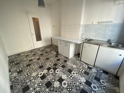 APPARTEMENT T1 A LOUER - ST ETIENNE JEAN JAURES / JACQUARD - 37.09 m2 - 355€ charges comprises par mois