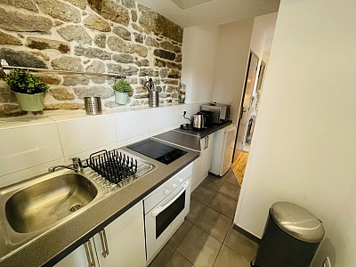 T1 Bis A LOUER - ST ETIENNE LES HALLES/URSULES - 33.09 m2 - 460 € charges comprises par mois