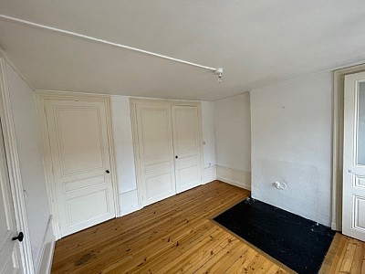 APPARTEMENT T1 - ST ETIENNE PLACE GRENETTE/PEUPLE - 33.61 m2 - LOUÉ