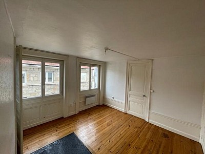 APPARTEMENT T1 - ST ETIENNE PLACE GRENETTE/PEUPLE - 33.61 m2 - LOUÉ