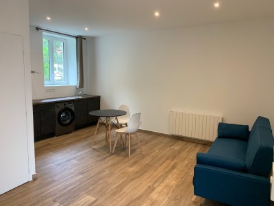 Studio Semi-Meubl� A LOUER - ST ETIENNE Quartier Albert Thomas/Ursules - 25.87 m2 - 452�&euro; charges comprises par mois