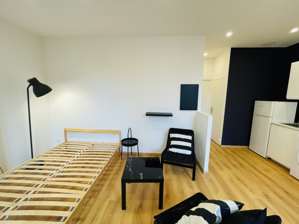 APPARTEMENT T1 - ST ETIENNE Quartier Tréfilerie - 29.96 m2 - LOU&Eacute;