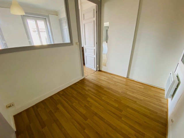APPARTEMENT T1 A LOUER - ST ETIENNE REPUBLIQUE/FOURNEYRON/DORIAN - 34.32 m2 - 415�&euro; charges comprises par mois