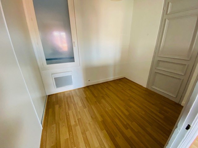 APPARTEMENT T1 A LOUER - ST ETIENNE REPUBLIQUE/FOURNEYRON/DORIAN - 34.32 m2 - 415�&euro; charges comprises par mois