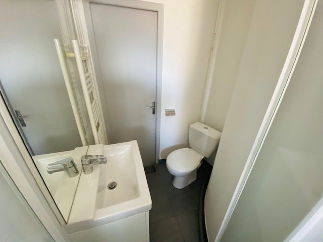 APPARTEMENT T1 A LOUER - ST ETIENNE REPUBLIQUE/FOURNEYRON/DORIAN - 34.32 m2 - 415�&euro; charges comprises par mois