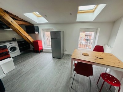 APPARTEMENT T1 A LOUER - ST ETIENNE RICHELANDIERE/LA MONTAT - 31.89 m2 - 445€ charges comprises par mois