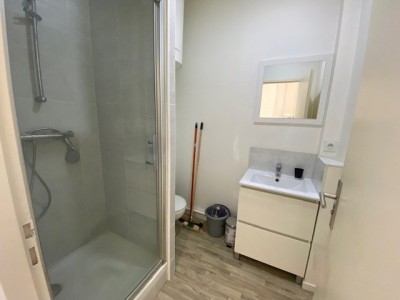 APPARTEMENT T1 A LOUER - ST ETIENNE ROND POINT/METARE - 19.45 m2 - 400€ charges comprises par mois
