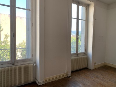 APPARTEMENT T1 - ST ETIENNE CENTRE VILLE - 48.54 m2 - 55�000�&euro;