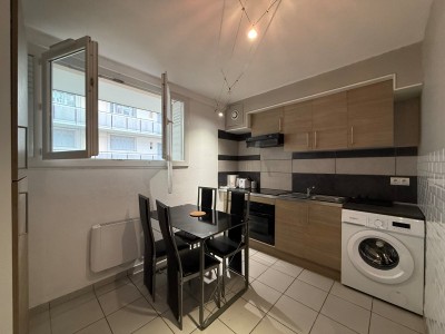 Studio r�nov� A VENDRE - ST ETIENNE COLLINE DES PERES - 32.47 m2 - 45�000�&euro;