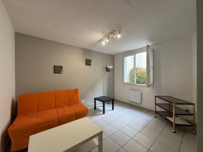 Studio r�nov� A VENDRE - ST ETIENNE COLLINE DES PERES - 32.47 m2 - 45�000�&euro;
