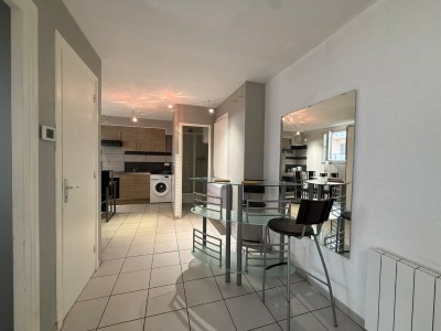 Studio r�nov� A VENDRE - ST ETIENNE COLLINE DES PERES - 32.47 m2 - 45�000�&euro;