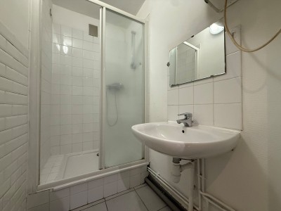 Studio r�nov� A VENDRE - ST ETIENNE COLLINE DES PERES - 32.47 m2 - 45�000�&euro;