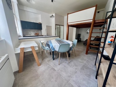 T1 de 32 m2 plus chambre en mezzanine - ST ETIENNE Hauteur de la place Albert Thomas - 32.43 m2 - VENDU