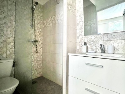 T1 de 32 m2 plus chambre en mezzanine - ST ETIENNE Hauteur de la place Albert Thomas - 32.43 m2 - VENDU