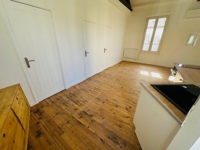 APPARTEMENT T2 A LOUER - ST CHAMOND GARE/HOPITAL - 57.17 m2 - 505€ charges comprises par mois