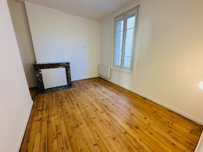 APPARTEMENT T2 A LOUER - ST CHAMOND GARE/HOPITAL - 57.17 m2 - 505€ charges comprises par mois