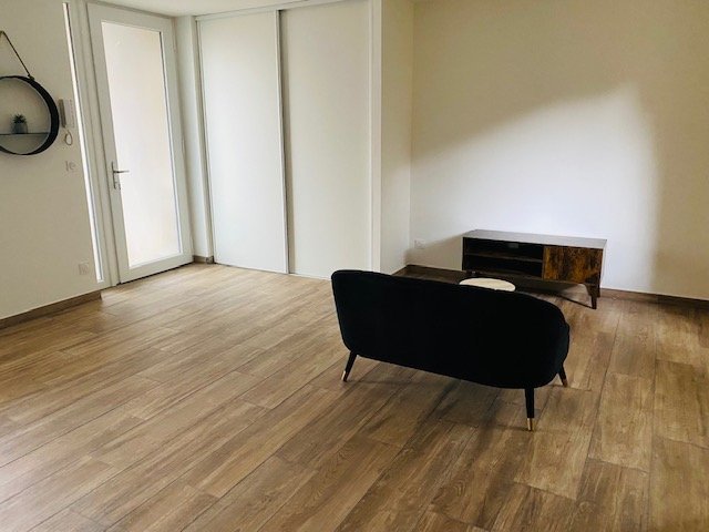 T2 Semi-Meubl� A LOUER - ST ETIENNE ALBERT THOMAS/URSULES - 39.12 m2 - 500�&euro; charges comprises par mois