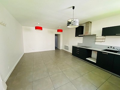 APPARTEMENT T2 - ST ETIENNE BADOUILLERE - 44.2 m2 - LOUÉ