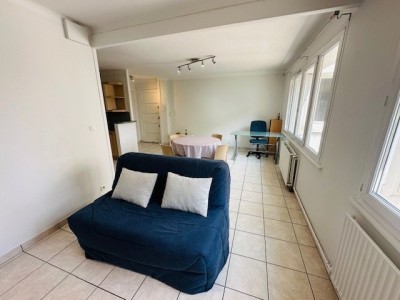 APPARTEMENT T2 A LOUER - ST ETIENNE BERGSON - 54.58 m2 - 565€ charges comprises par mois