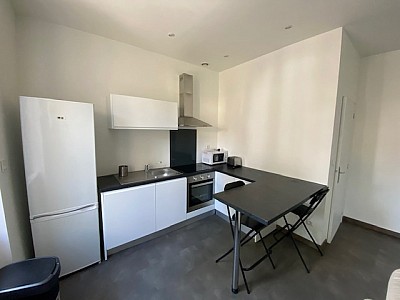 T2 Meublé A LOUER - ST ETIENNE CARNOT/CITE DESIGN - 40.35 m2 - 490 € charges comprises par mois