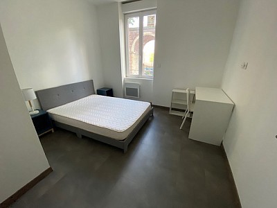 T2 Meublé A LOUER - ST ETIENNE CARNOT/CITE DESIGN - 40.35 m2 - 490 € charges comprises par mois