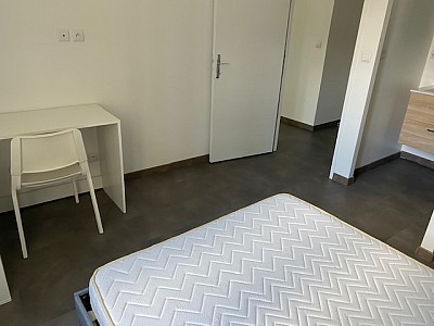 T2 Meublé A LOUER - ST ETIENNE CARNOT/CITE DESIGN - 40.35 m2 - 490 € charges comprises par mois