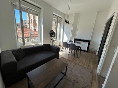 APPARTEMENT T2 A LOUER - ST ETIENNE CENTRE - 45.83 m2 - 550 € charges comprises par mois