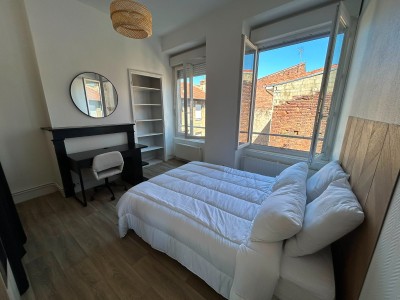 APPARTEMENT T2 A LOUER - ST ETIENNE CENTRE - 45.83 m2 - 550 € charges comprises par mois