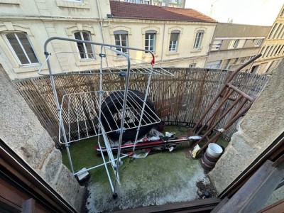 T2 Meublé A LOUER - ST ETIENNE CENTRE VILLE/JACQUARD - 35.2 m2 - 490 € charges comprises par mois