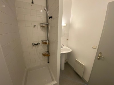 T2 Meublé A LOUER - ST ETIENNE CENTRE VILLE/JACQUARD - 35.2 m2 - 490 &euro; charges comprises par mois