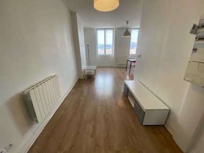 APPARTEMENT T2 A LOUER - ST ETIENNE CENTRE VILLE - 55.04 m2 - 502 € charges comprises par mois