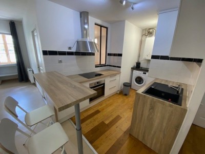 APPARTEMENT T2 - ST ETIENNE CENTRE VILLE - 60.8 m2 - LOUÉ