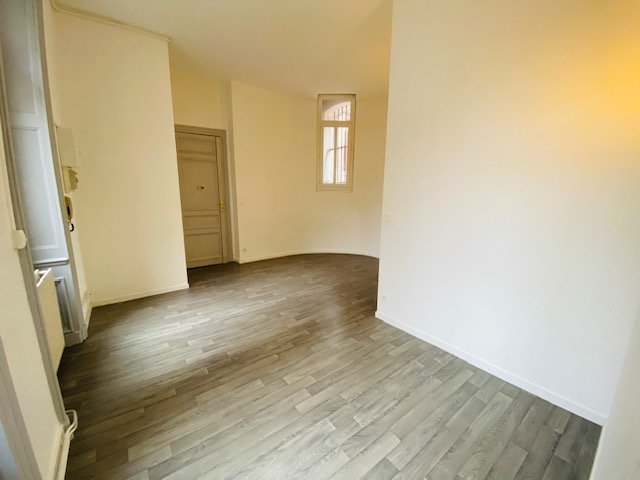 APPARTEMENT T2 A LOUER - ST ETIENNE CENTRE VILLE/REPUBLIQUE/FOURNEYRON - 43.95 m2 - 482 &euro; charges comprises par mois