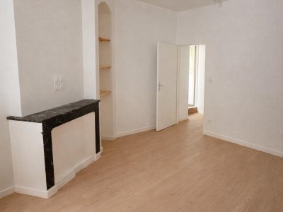 2 Pi�ces Refait � Neuf A LOUER - ST ETIENNE CHATEAUCREUX/FOURNEYRON - 32.77 m2 - 490�&euro; charges comprises par mois