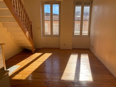 T2 en Duplex A LOUER - ST ETIENNE CHAVANELLE - 35.11 m2 - 398 &euro; charges comprises par mois