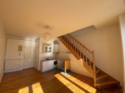 T2 en Duplex A LOUER - ST ETIENNE CHAVANELLE - 35.11 m2 - 398 &euro; charges comprises par mois