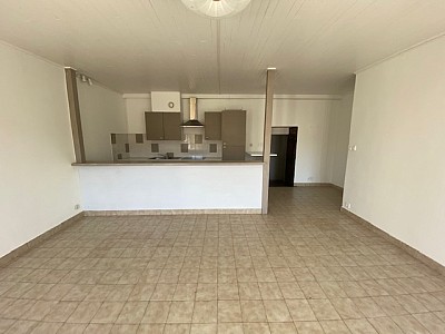 APPARTEMENT T2 - ST ETIENNE COLLINE DES PERES - 56.83 m2 - LOUÉ