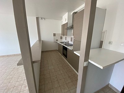 APPARTEMENT T2 - ST ETIENNE COLLINE DES PERES - 56.83 m2 - LOUÉ