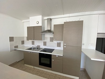 APPARTEMENT T2 - ST ETIENNE COLLINE DES PERES - 56.83 m2 - LOUÉ
