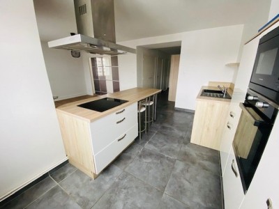 Grand T2 A LOUER - ST ETIENNE Convention/Fauriel - 56.6 m2 - 635�&euro; charges comprises par mois