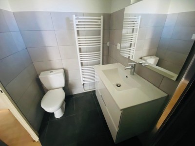 APPARTEMENT T2 - ST ETIENNE CTE CHAUDE - 58 m2 - LOUÉ