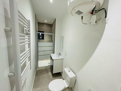 APPARTEMENT T2 A LOUER - ST ETIENNE DORIAN/PEUPLE/HOTEL DE VILLE - 34.22 m2 - 430 € charges comprises par mois