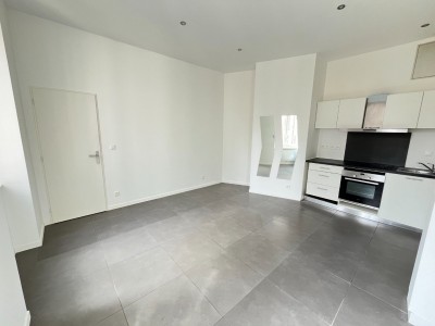 APPARTEMENT T2 A LOUER - ST ETIENNE DORIAN / PEUPLE - 30.9 m2 - 438€ charges comprises par mois