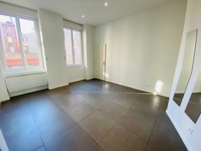 APPARTEMENT T2 A LOUER - ST ETIENNE DORIAN / PEUPLE - 30.9 m2 - 438€ charges comprises par mois